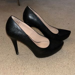 Black BCBG Generation Snakeskin platform pumps